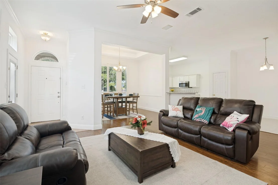 Photo of 6924 Harvey Lane