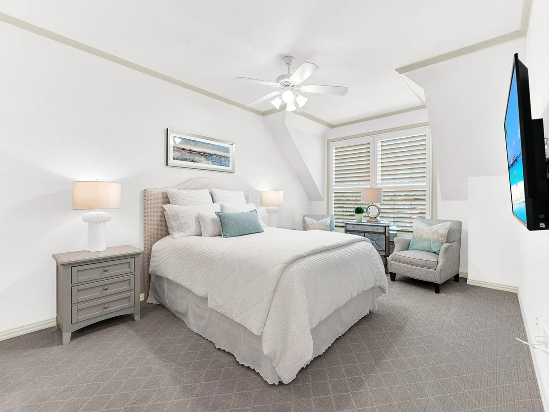 Photo of 2140 Sutton Place