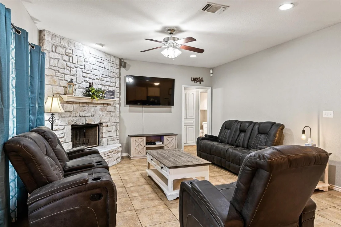 Photo of 1609 CHEYENNE Trail