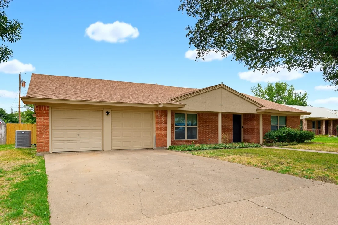 Photo of 709 Gary Ln