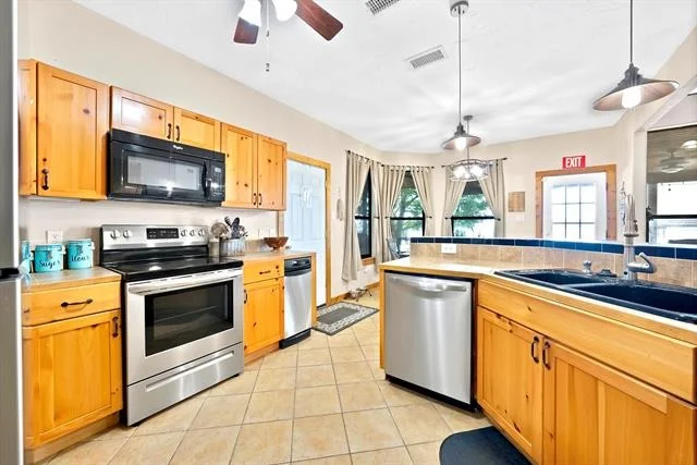 Photo of 110 Jeffrey Circle