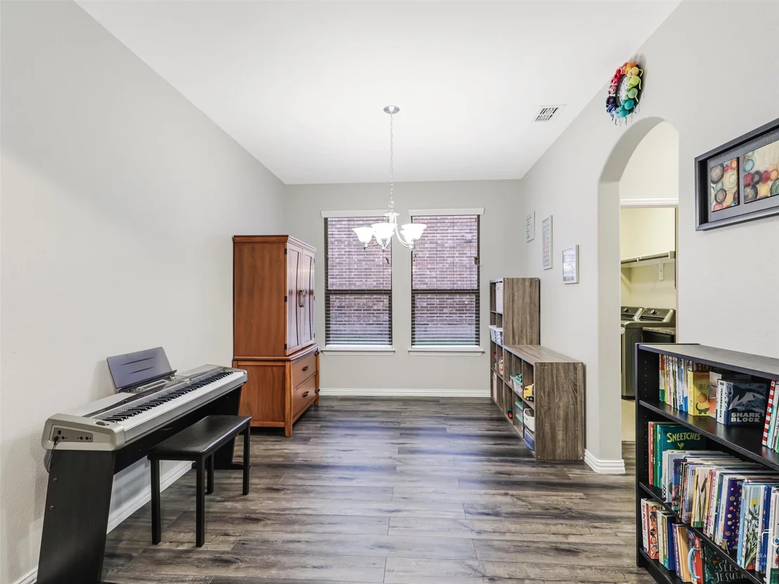Photo of 808 Ping Street