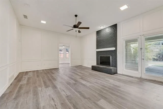 Photo of 443 Dinalynn Street