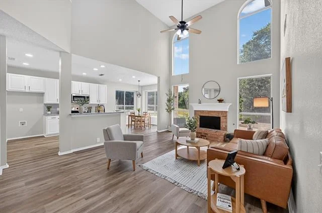 Photo of 2633 Lakeside Drive