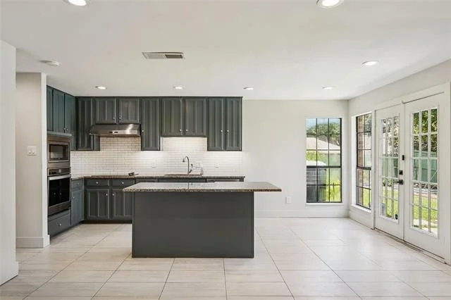 Photo of 14815 Surveyor Boulevard