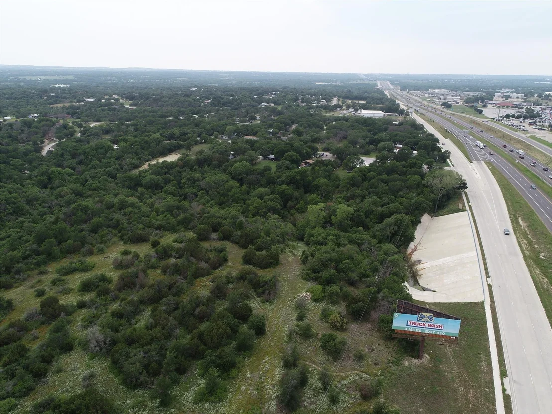 Photo of Unit RES at 3104 E Interstate 20