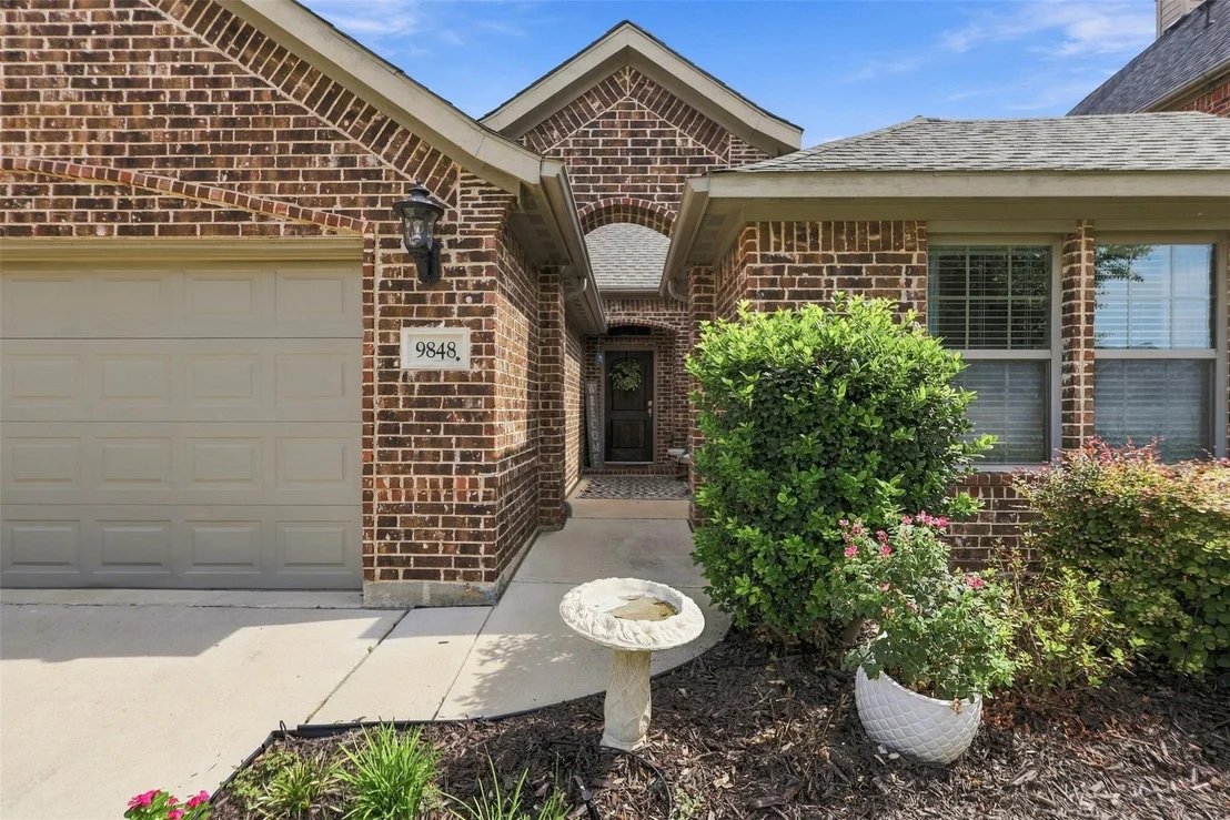 Photo of 9848 Brazoria Trail