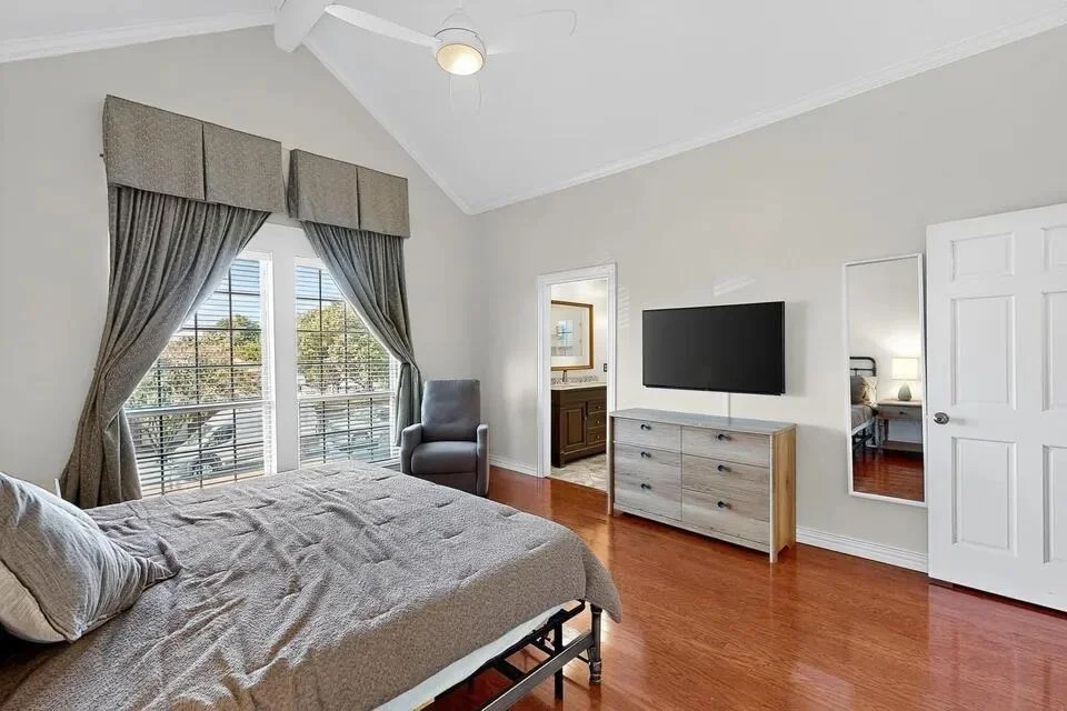 Photo of 2806 Sausalito Drive
