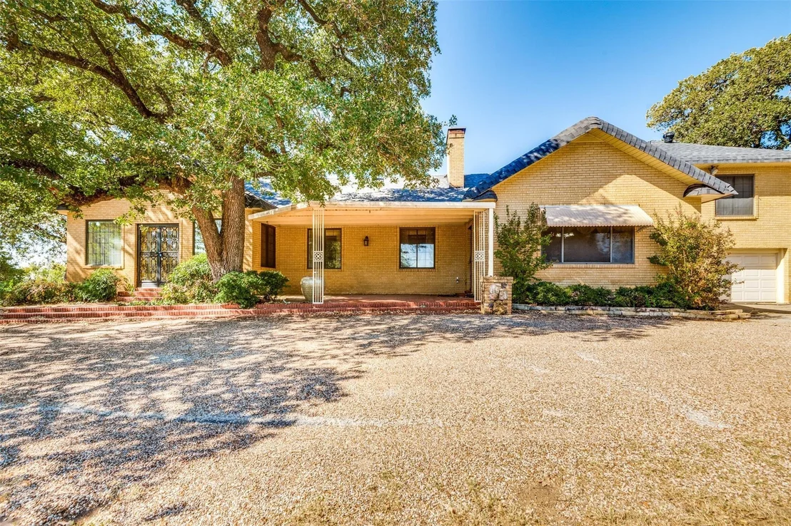 Photo of 1004 N Main Street