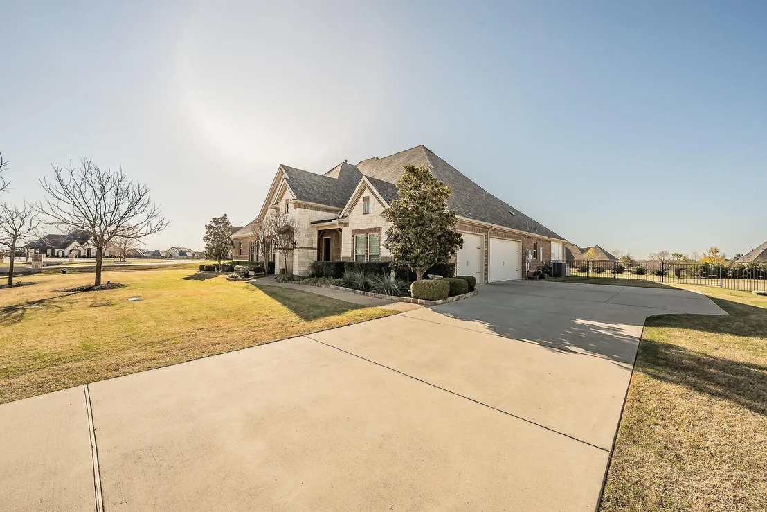 Photo of 1215 Galway Drive
