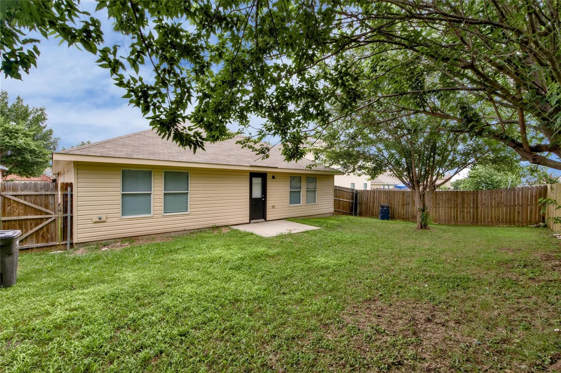 Photo of 829 Santa Rosa Drive