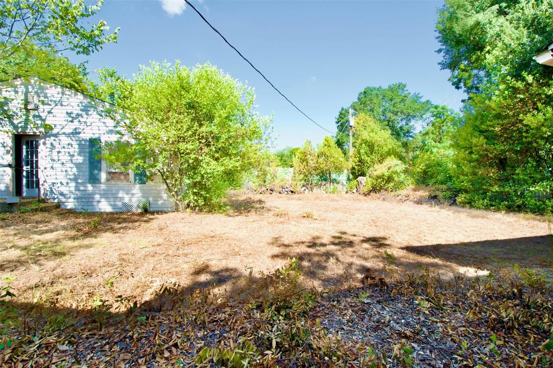 Photo of 819 Pecan Street