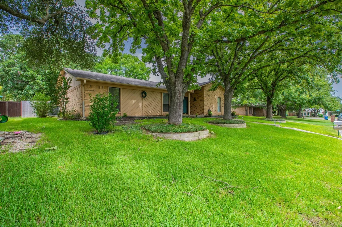 Photo of 1057 Radisson Drive