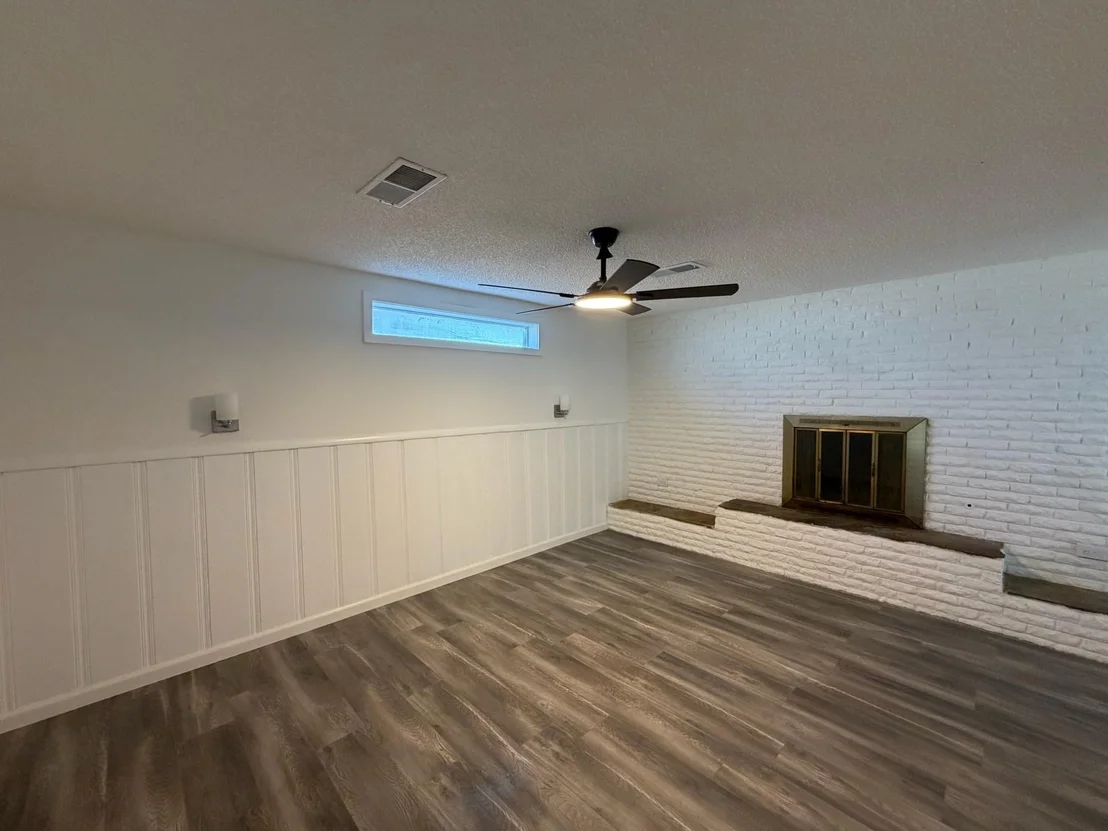 Photo of 5211 Longshore Drive