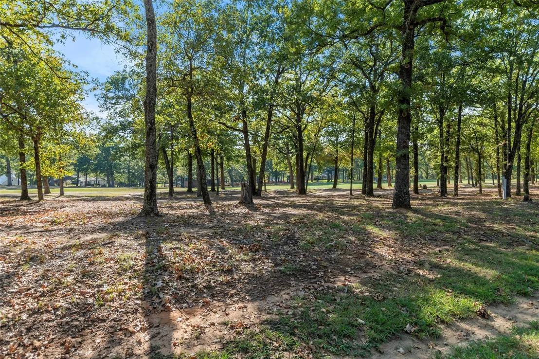 Photo of 221 Colonial Drive