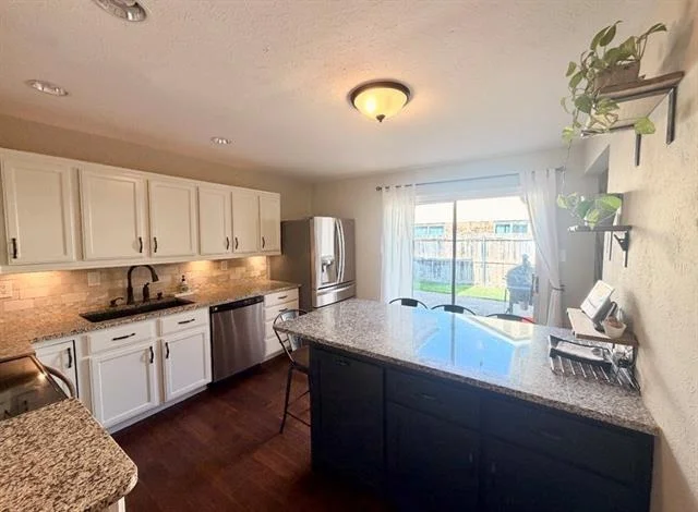 Photo of 332 Willow Springs Drive