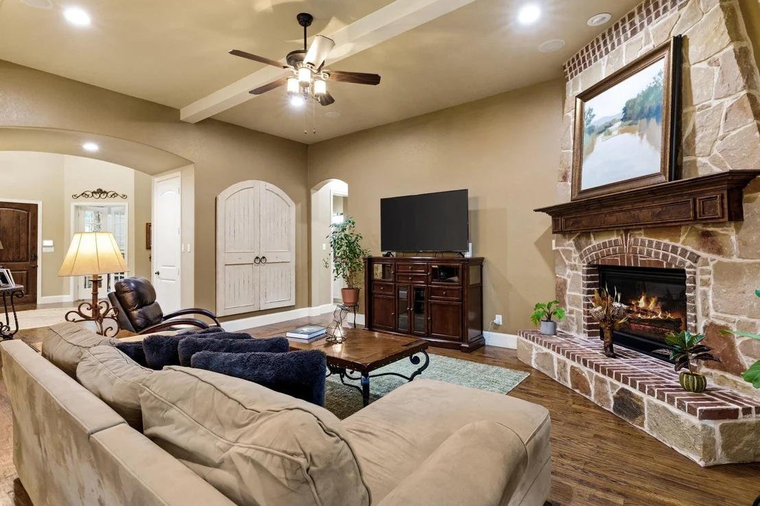 Photo of 3989 Benchmark Lane