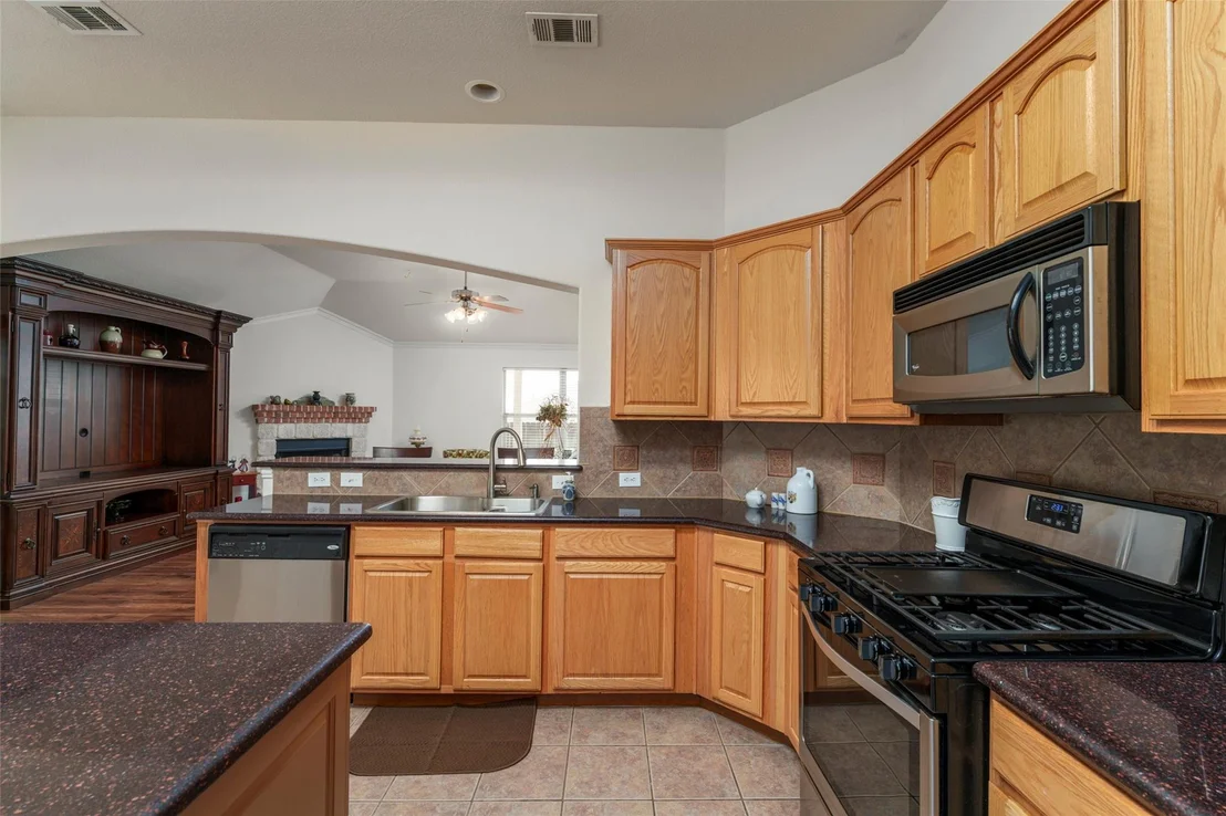 Photo of 6633 Chalk River Drive
