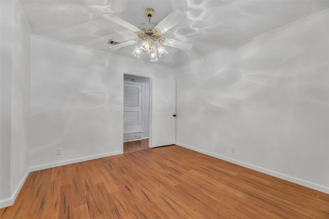 Photo of 204 Juniper Street