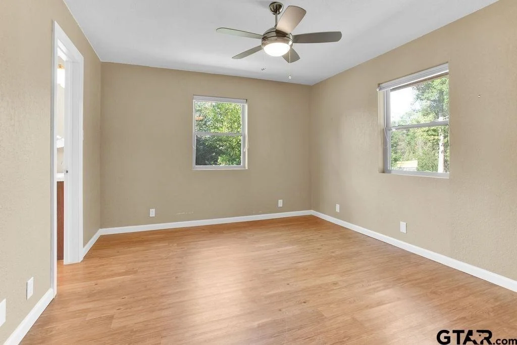 Photo of 213 Treetop Lane