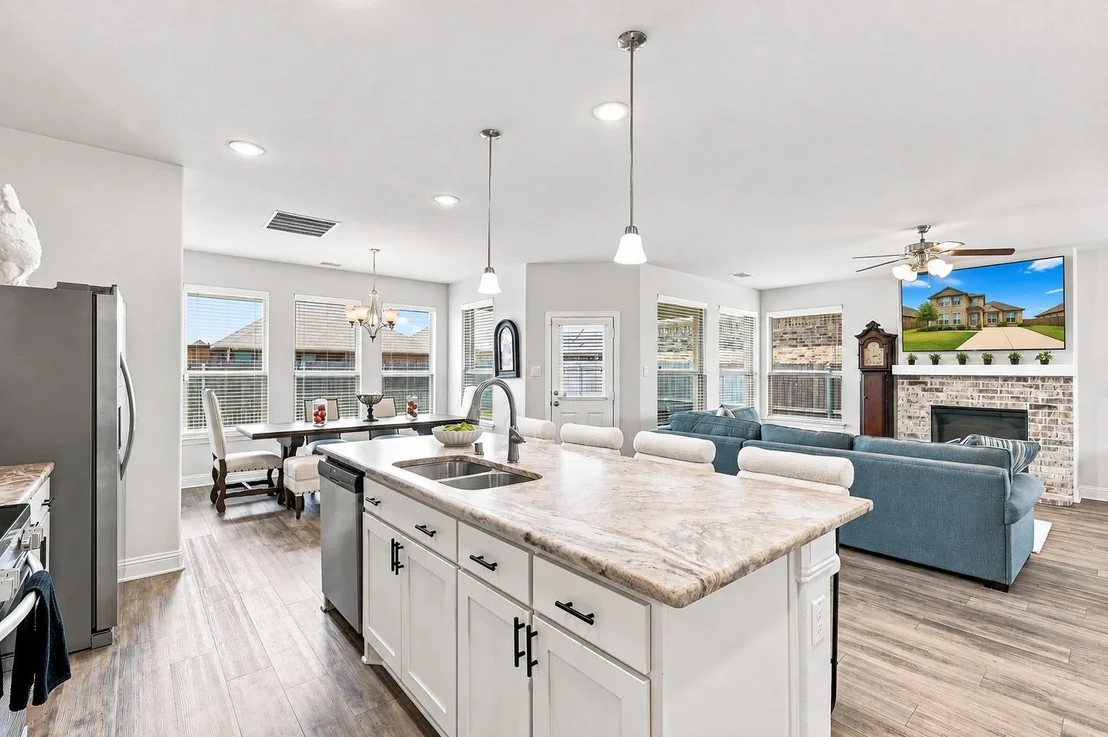 Photo of 401 Llano Lane