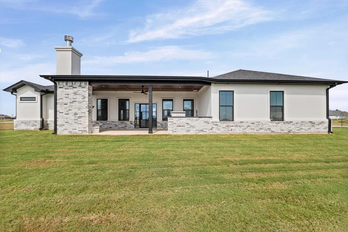 Photo of 611 Willow Moon Ranch