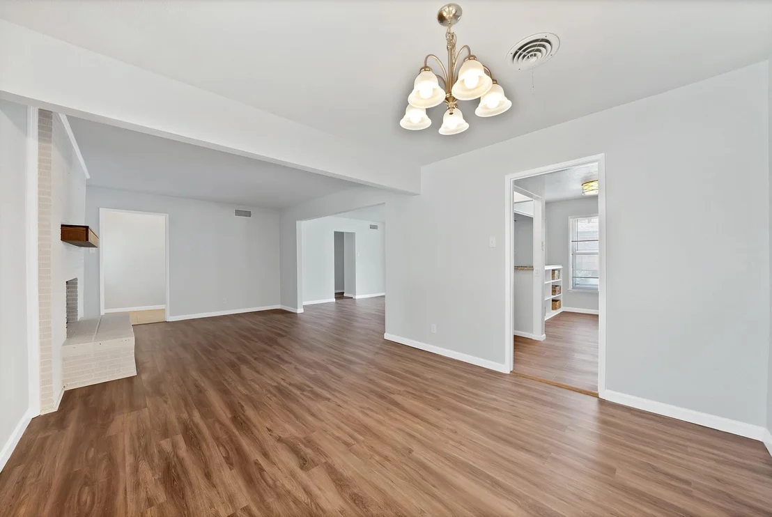 Photo of 1003 Brookhollow Drive