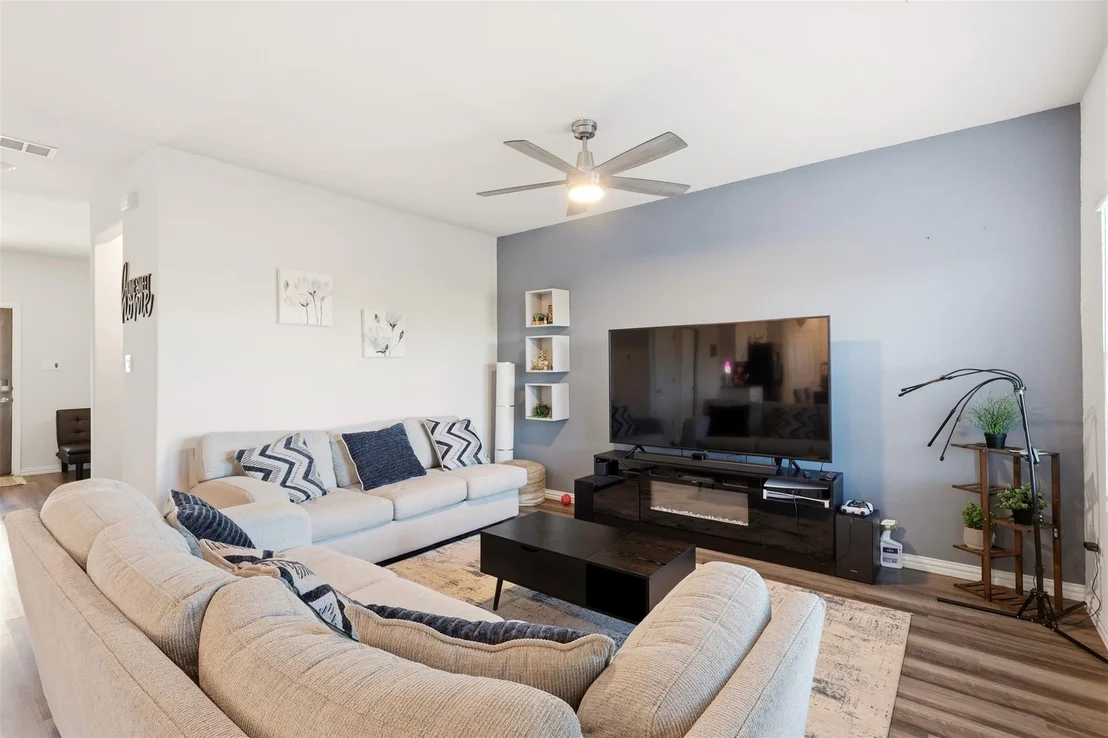 Photo of 10529 Smiths Bend Road