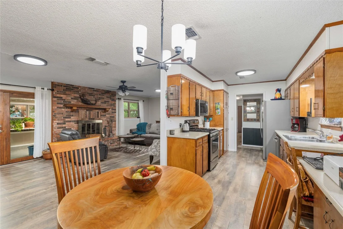 Photo of 205 longhorn dr