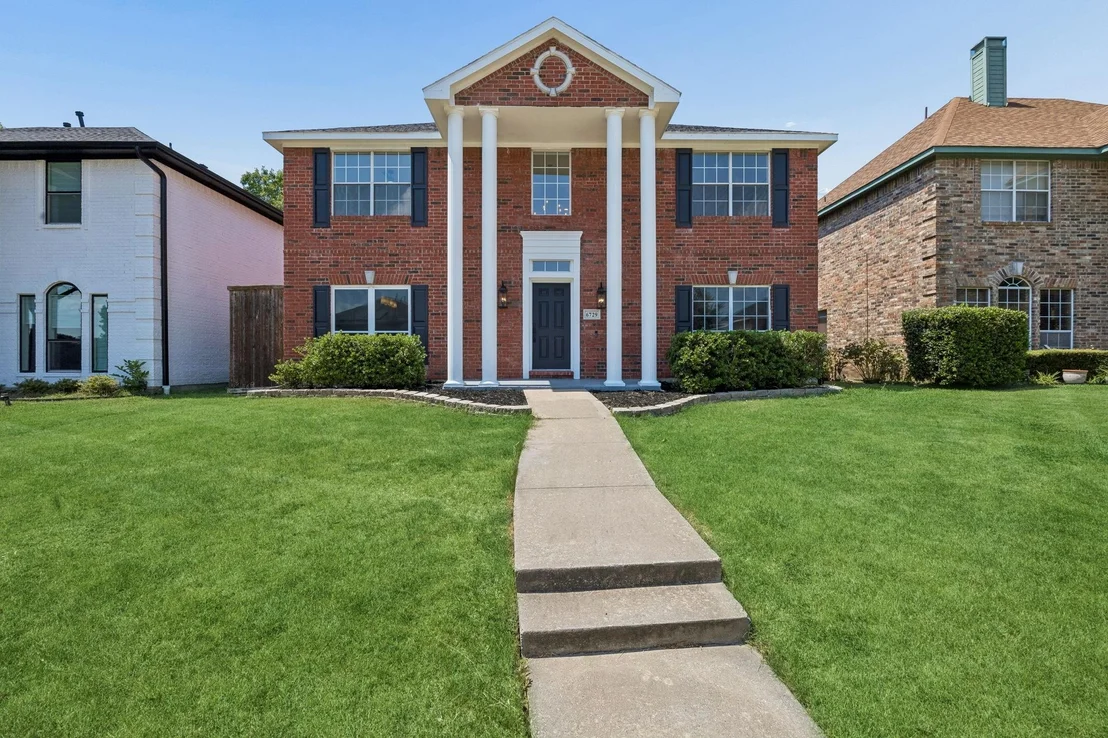 Photo of 6729 Macintosh Drive