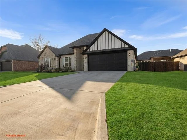 Photo of 1006 Windy Ridge Drive