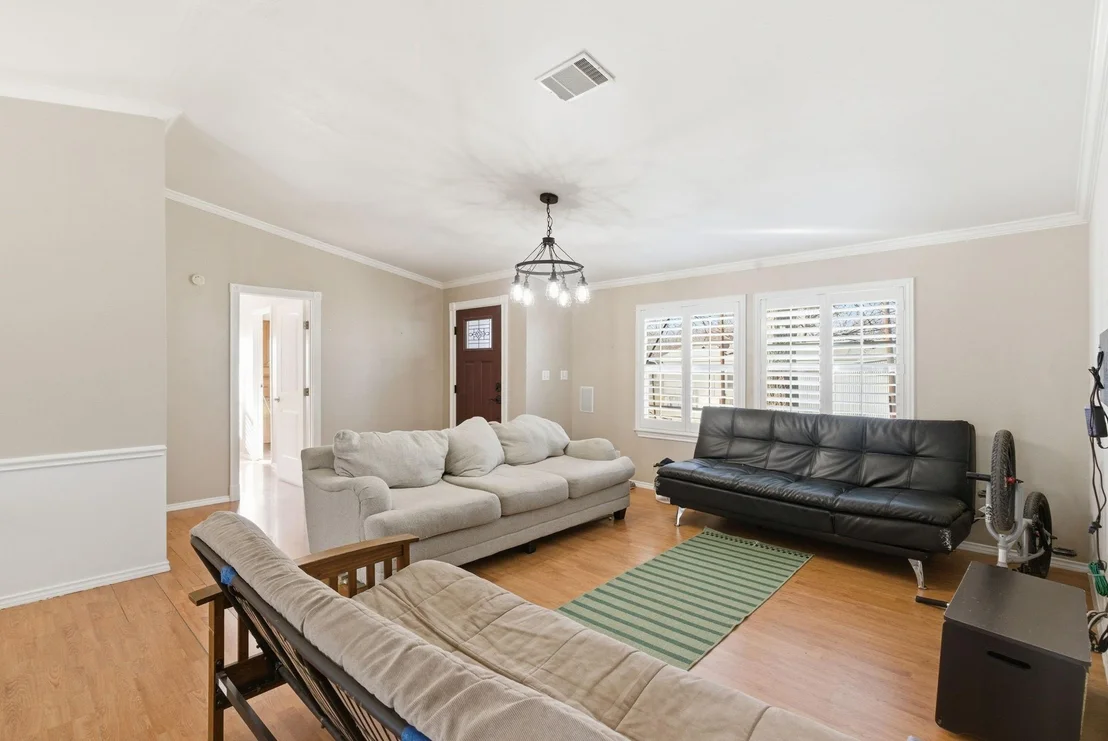 Photo of 2013 Spring Valley Drive