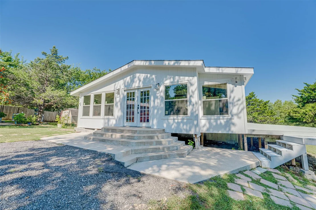 Photo of 2202 County Road 947