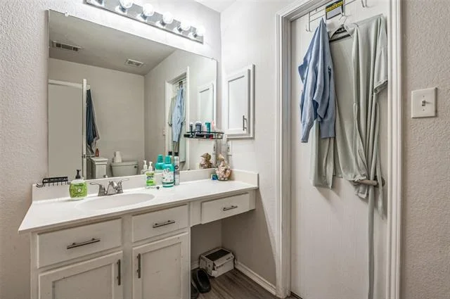 Photo of 4372 Onyx Drive