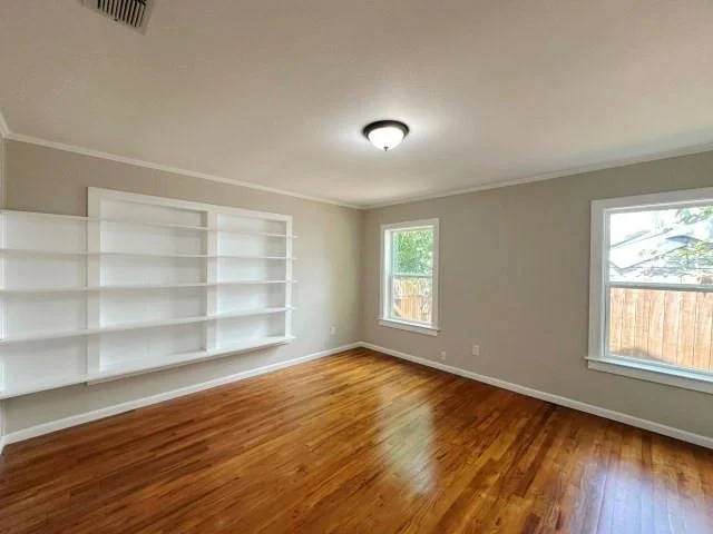 Photo of 302 W Highland Avenue