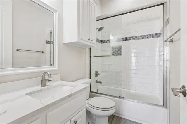 Photo of 5829 Lakeside Drive