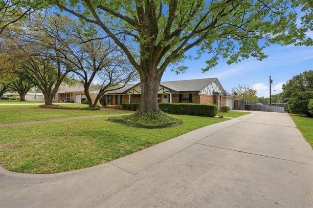 Photo of 1325 Hemphill Drive