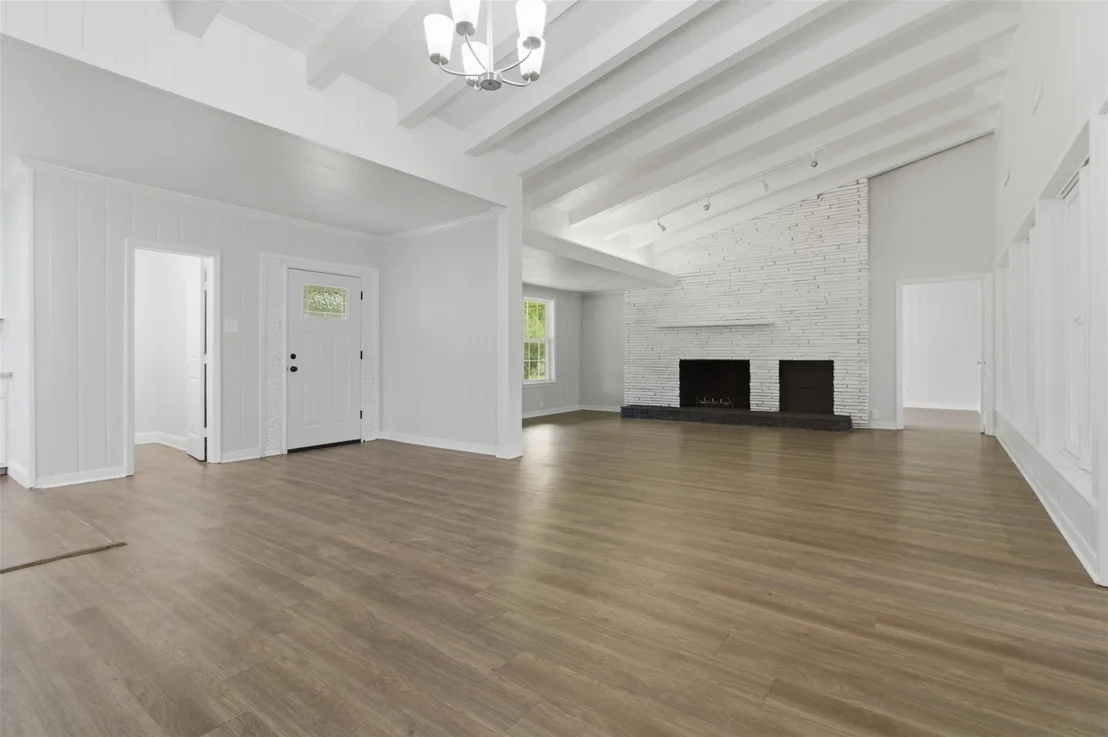 Photo of 325 Sunset Boulevard