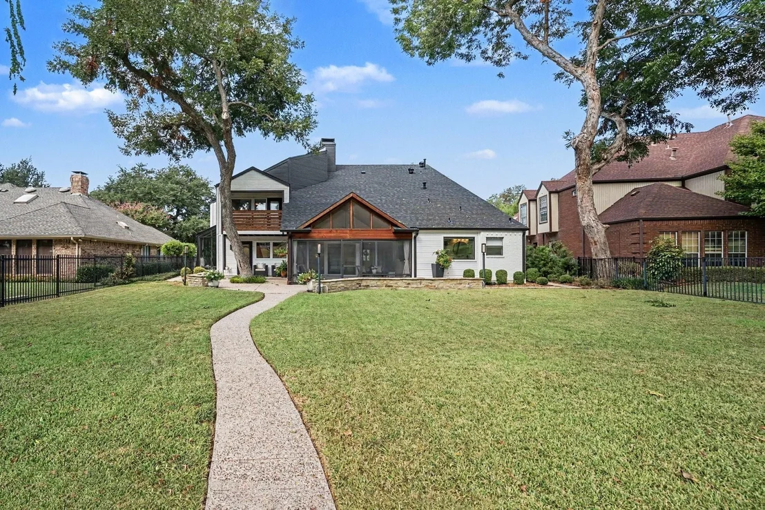 Photo of 2902 Ambleside Lane
