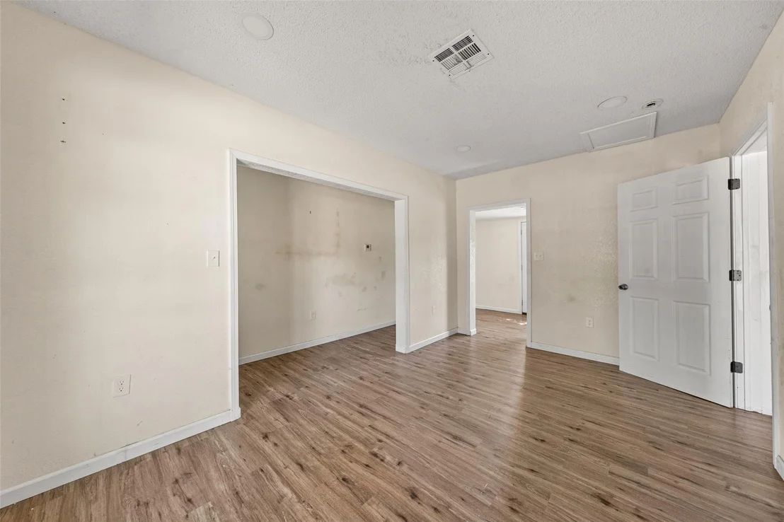 Photo of 1126 W 7th Street