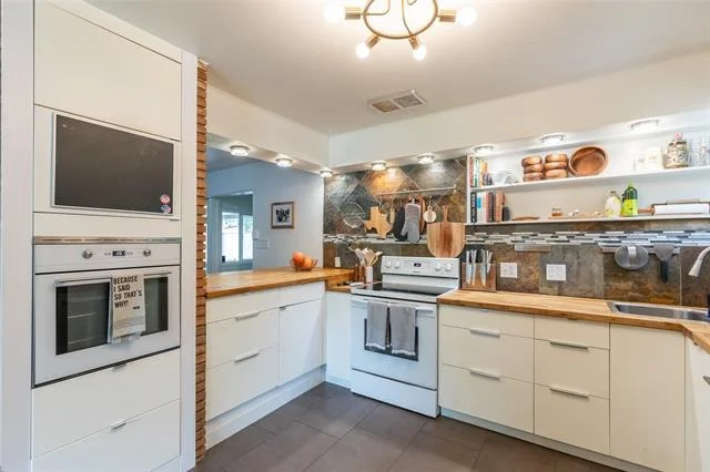 Photo of 734 Westwood Drive