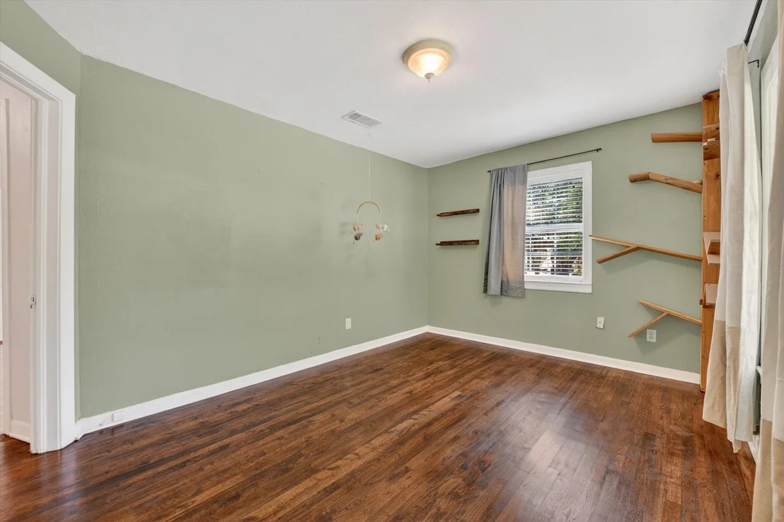 Photo of 2129 Cardinal Lane