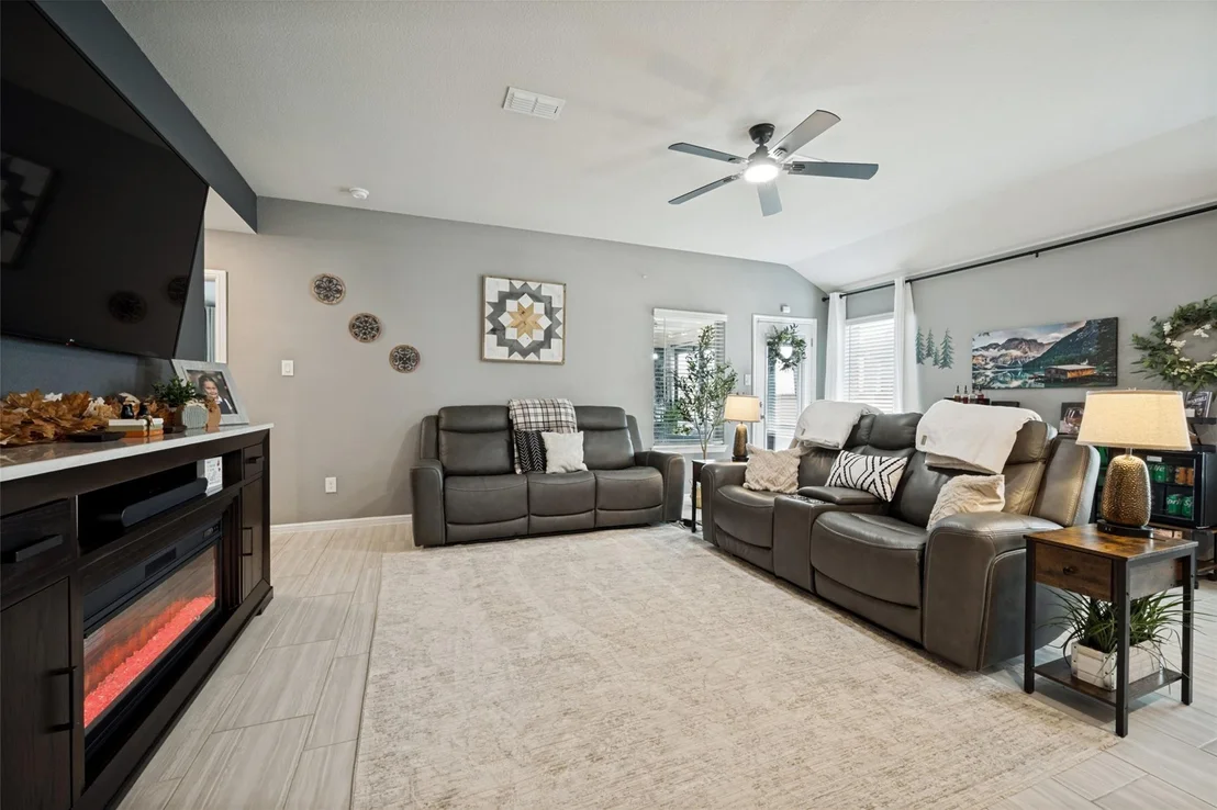 Photo of 5529 Legends Way