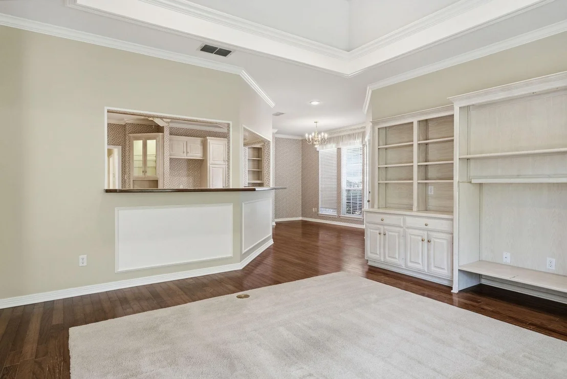 Photo of 3403 Pinecreek Drive
