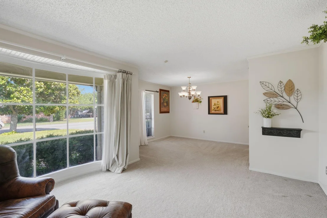Photo of 858 Canyon Court