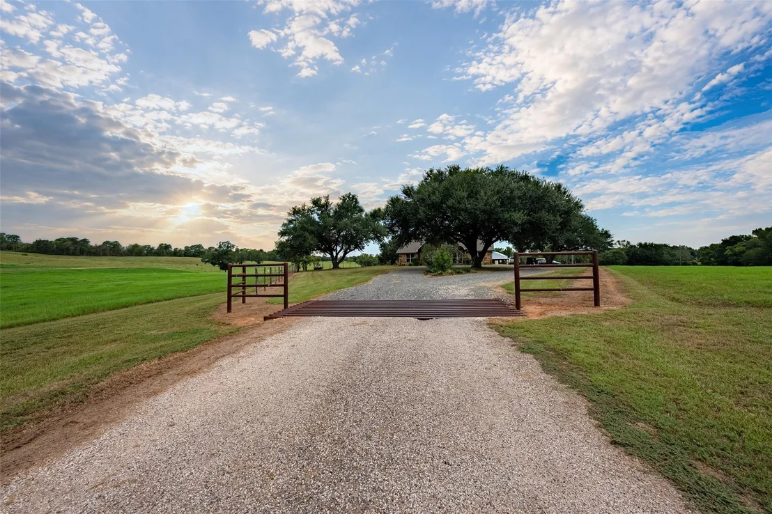 Photo of 3219 County Road 1508