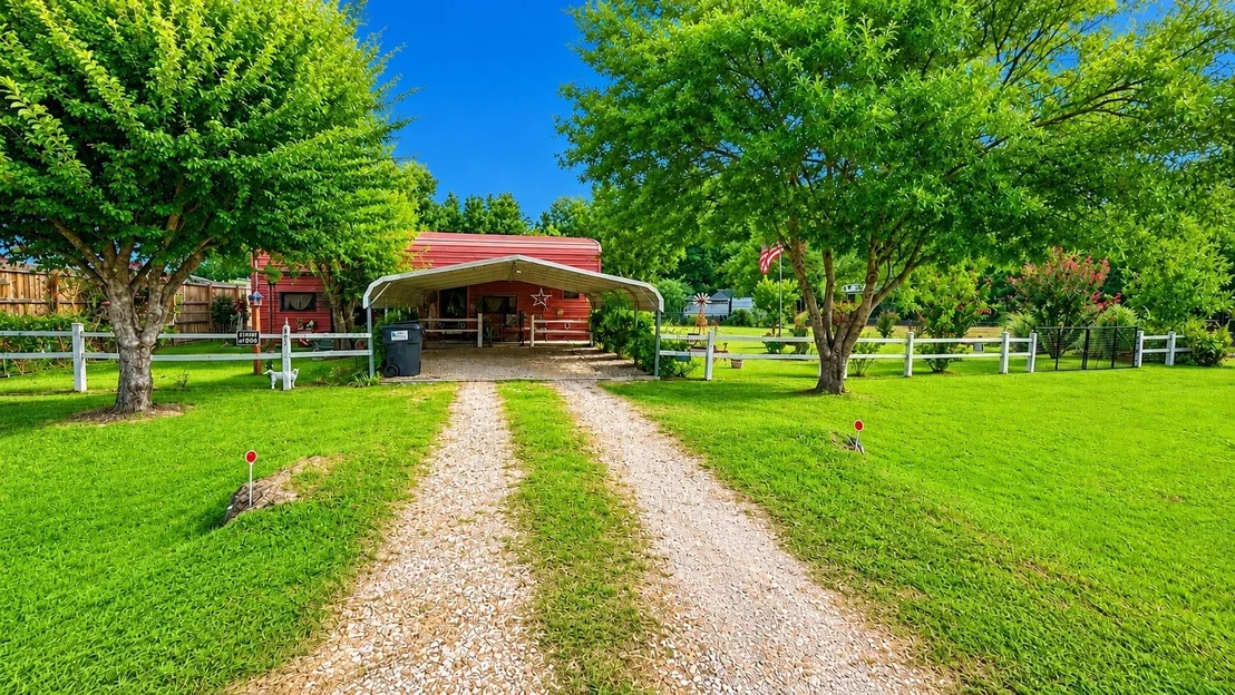 Photo of 851 Cheyenne