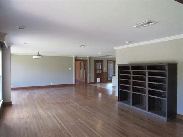 Photo of 3300 Oakridge Lane
