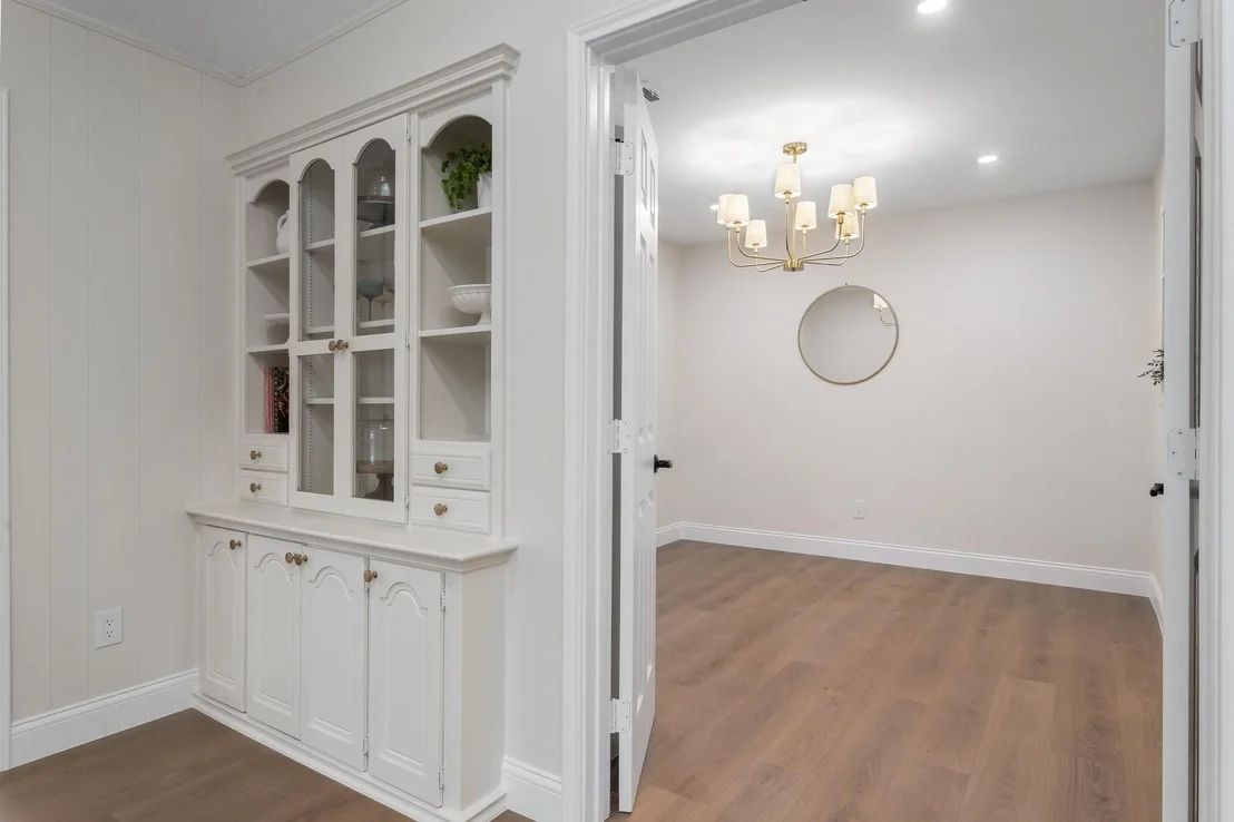 Photo of 2844 Hurstview Drive