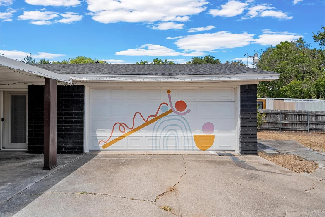 Photo of 5831 Caldwell Street